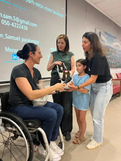 רולי עם מורן סמואל — "מה היא מגבלה?"